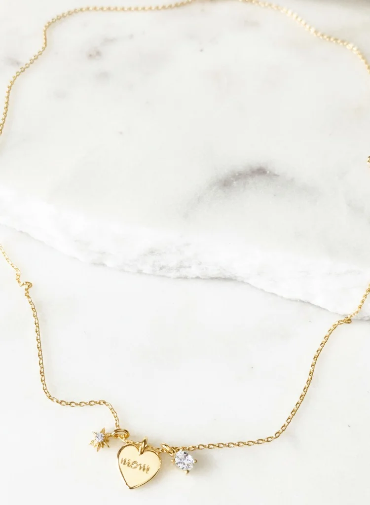 Sosha Elegance MOM engraved Pendant Chain